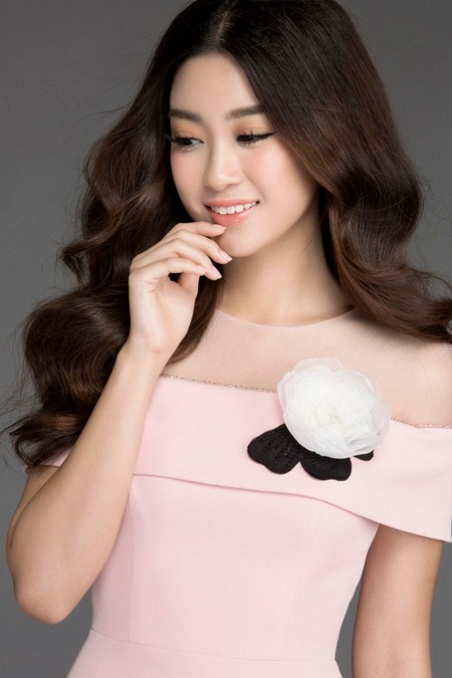 Hoa hậu Mỹ Linh làm 'nàng thơ' trong bộ sưu tập váy - ảnh 9