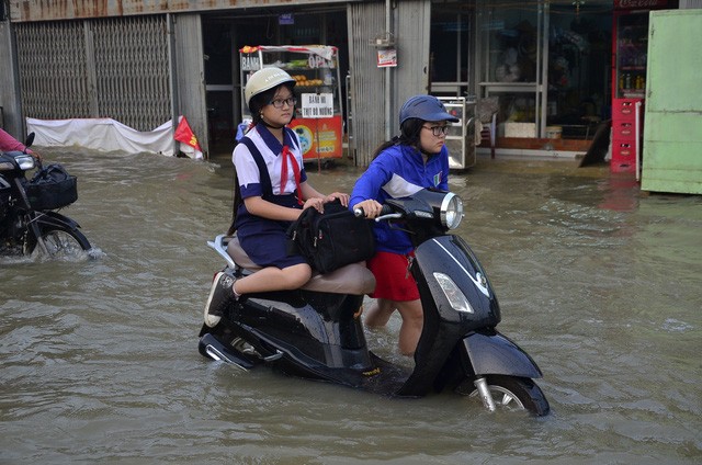 triều cường ở sài gòn - ảnh 11