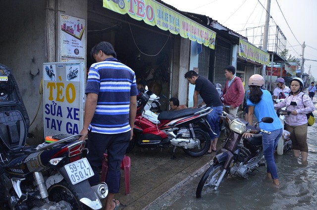 triều cường ở sài gòn - ảnh 12