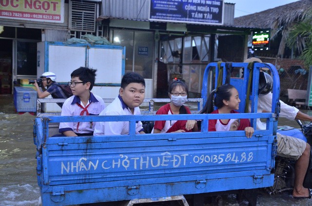 triều cường ở sài gòn - ảnh 9