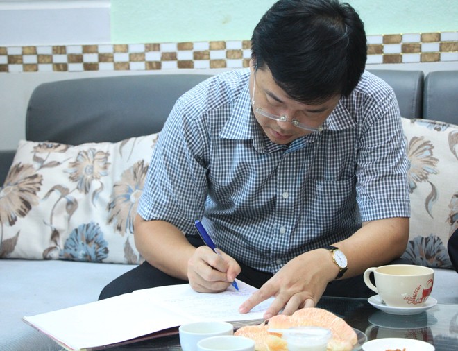 Bí thư thứ nhất TƯ Đoàn thăm hỏi, chúc mừng thầy Nguyễn Ngọc Ký - ảnh 3