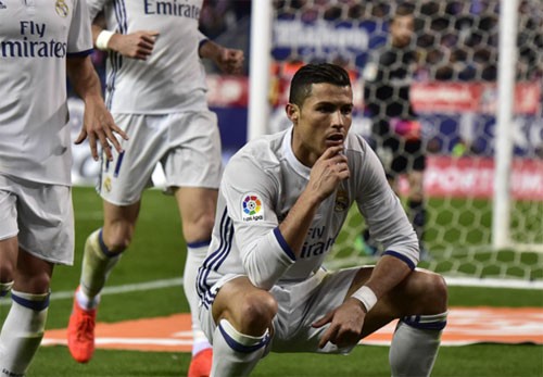 Ronaldo phá kỷ lục tồn tại hơn nửa thế kỷ của huyền thoại - ảnh 1