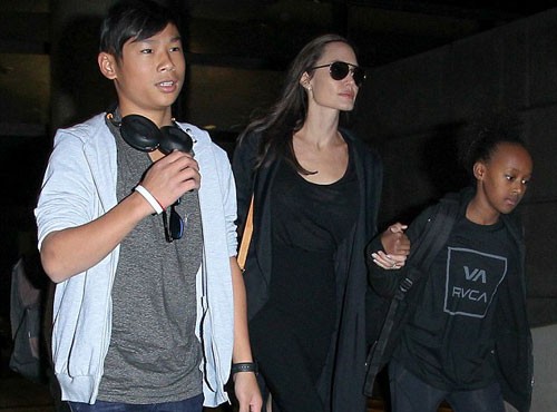 Mẹ ruột Pax Thiên phủ nhận tin đồn đòi con từ Angelina Jolie - ảnh 1