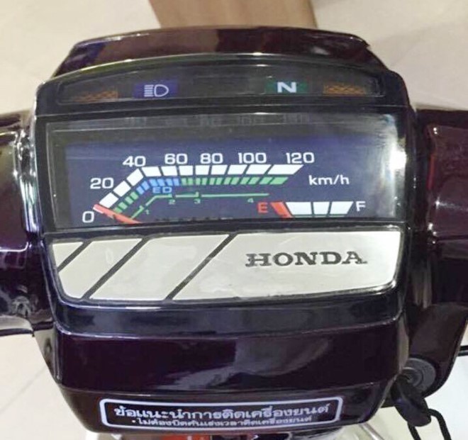 Cận cảnh Honda Dream II hàng hiếm 140 triệu chưa bán ở Sài Gòn - ảnh 5