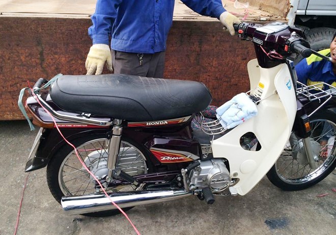 Cận cảnh Honda Dream II hàng hiếm 140 triệu chưa bán ở Sài Gòn - ảnh 2