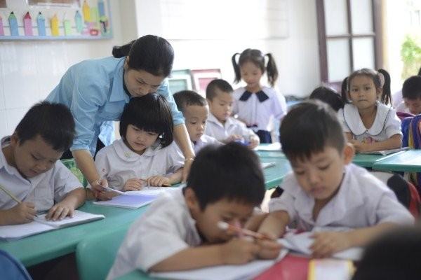 Lớp học giữa Sài Gòn không biết “mùi học thêm“ - ảnh 1