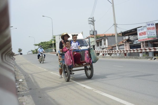 Lớp học giữa Sài Gòn không biết “mùi học thêm“ - ảnh 13