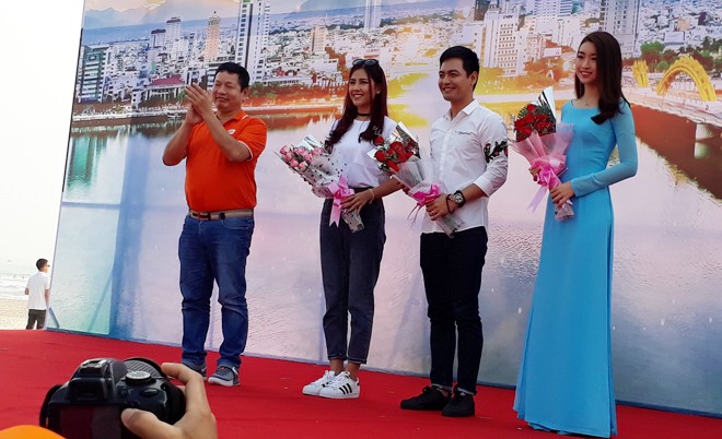 Hoa hậu Đỗ Mỹ Linh tham gia các hoạt động ngày vì cộng đồng tại Đà Nẵng - ảnh 3