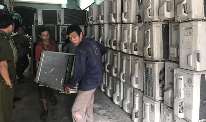 Liên tiếp phát hiện hàng cấm nhập khẩu trị giá hàng tỷ đồng - ảnh 3