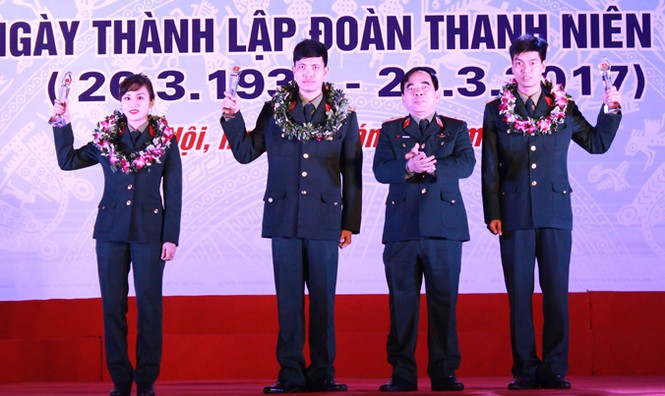 Tuổi trẻ Bộ Tổng tham mưu tiếp bước cha anh - ảnh 6