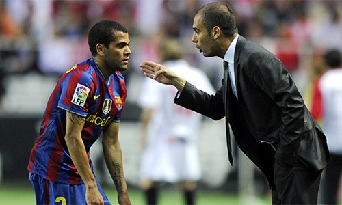 Dani Alves đồng ý hợp đồng hai năm với Man City - ảnh 2
