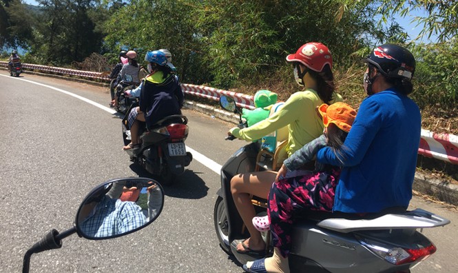Người dân Đà Nẵng ùn ùn kéo về Sơn Trà tránh nóng - ảnh 5