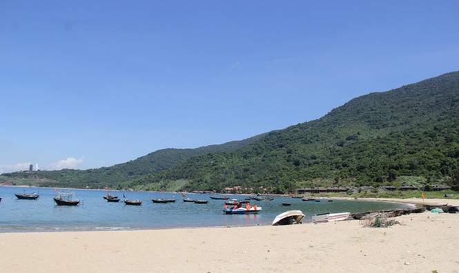 Người dân Đà Nẵng ùn ùn kéo về Sơn Trà tránh nóng - ảnh 10