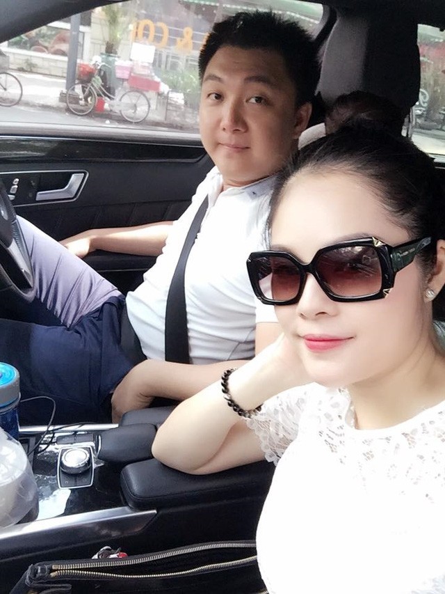 Cuộc sống của người đẹp được chồng tặng hoa 3 triệu/ngày - ảnh 1