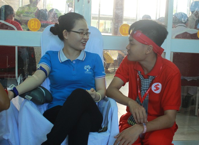 “Tình người Vàm cỏ” góp hơn 500 đơn vị máu - ảnh 1