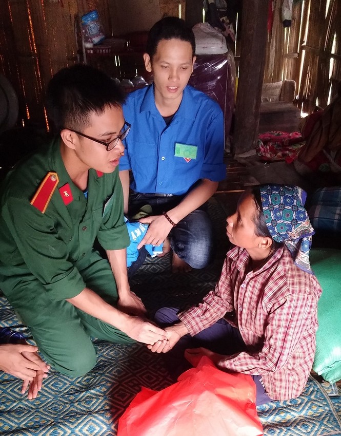 Tri ân người có công, giúp dân xây dựng nông thôn mới - ảnh 11