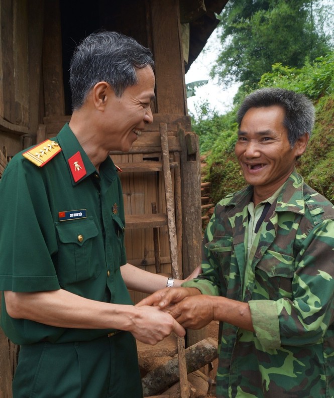 Tri ân người có công, giúp dân xây dựng nông thôn mới - ảnh 2
