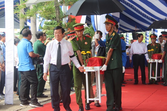 Rưng rưng lễ truy điệu 72 liệt sĩ hy sinh tại sân bay Biên Hòa - ảnh 9