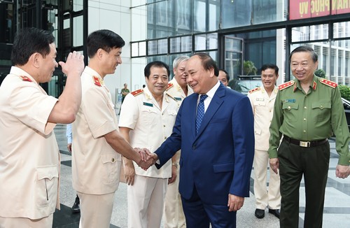 Thủ tướng dự kỷ niệm 55 năm Ngày truyền thống lực lượng CSND - ảnh 1