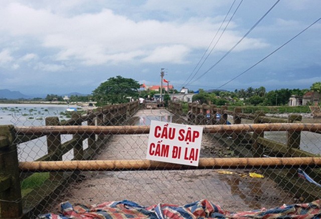 Công an vào cuộc vụ tàu đâm sập cầu ở Thanh Hóa - ảnh 1