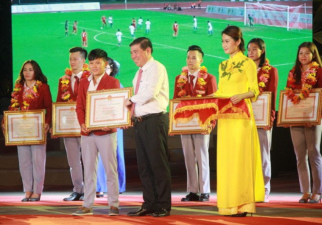 TP. HCM tuyên dương các vận động viên tiêu biểu SEA Games 29 - ảnh 3