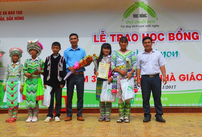Rơi lệ trước những tấm gương vượt khó phi thường - ảnh 3