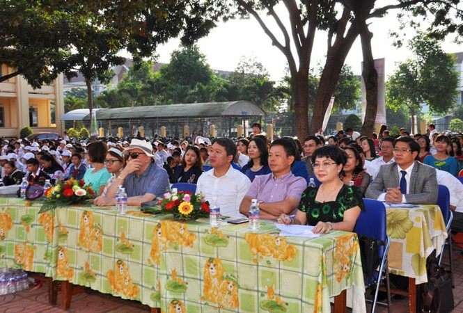Rơi lệ trước những tấm gương vượt khó phi thường - ảnh 7
