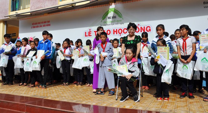 Rơi lệ trước những tấm gương vượt khó phi thường - ảnh 2