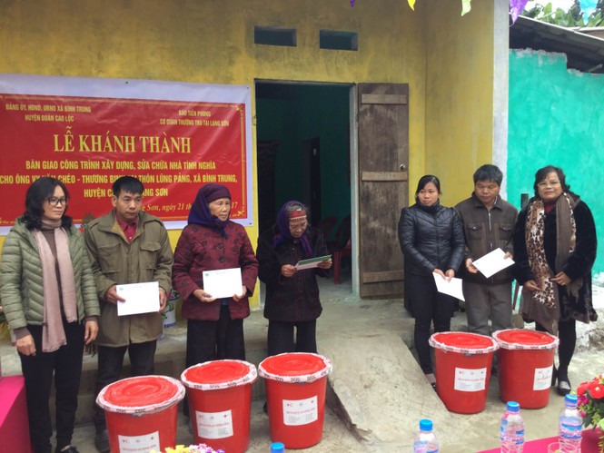 Khánh thành, bàn giao nhà tình nghĩa cho thương binh nghèo - ảnh 2