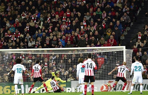 Thủ quân Ramos dính thẻ đỏ, Real bị Bilbao cầm chân - ảnh 1