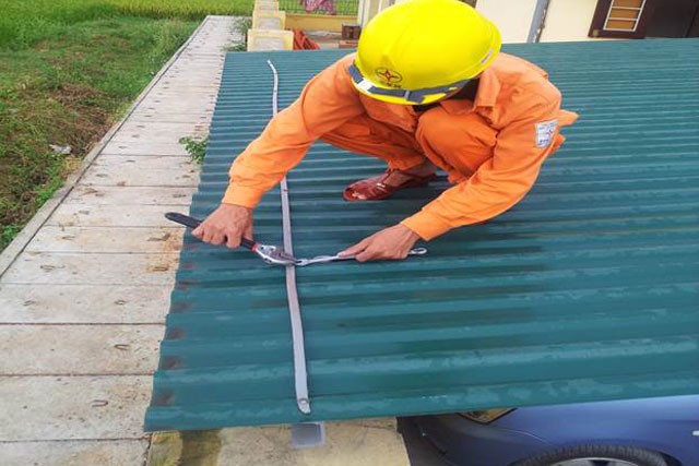 Những cách đơn giản để bảo vệ nhà cửa khi bão về - ảnh 1