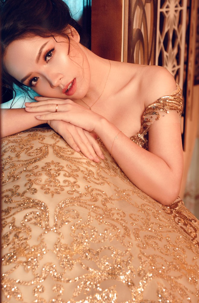 Gái 2 con Đan Lê khoe vẻ đẹp không tuổi đến ngỡ ngàng - ảnh 4