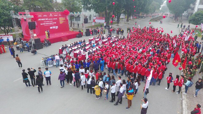 Chủ Nhật Đỏ 2018 - ảnh 1