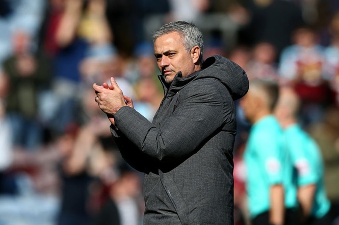 Gia hạn với Man United, Mourinho nói gì? - ảnh 1