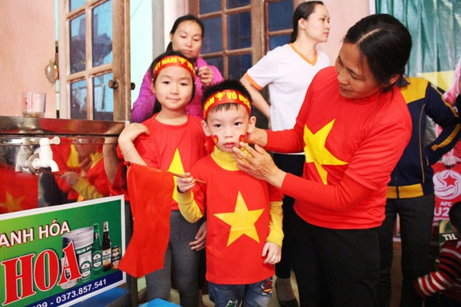 Làng Bào rộn ràng sắc đỏ cổ vũ U23 Việt Nam - ảnh 5