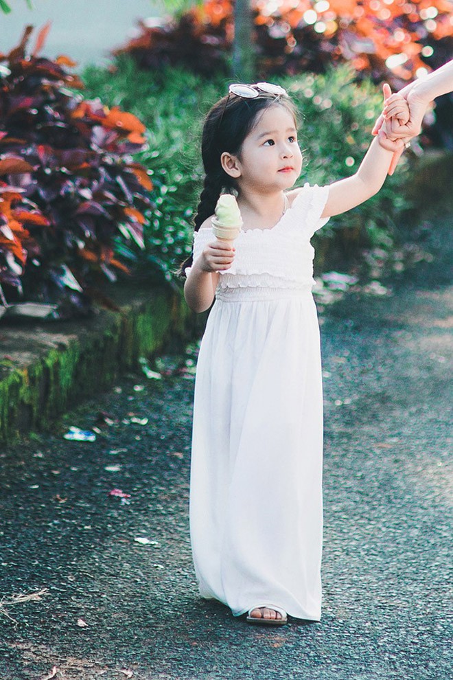 Mùa xuân ấm áp của hai mẹ con xinh đẹp, đáng yêu - ảnh 13