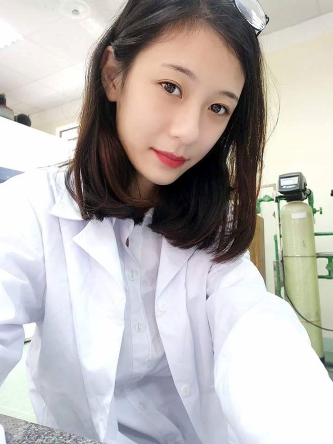 Nữ sinh Hàng hải bị chụp lén vẫn được khen xinh như sao Hàn - ảnh 2