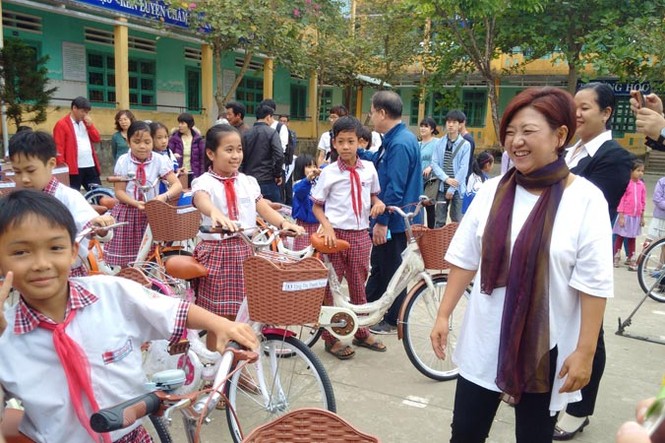 Phải đến để cúi đầu… - ảnh 2