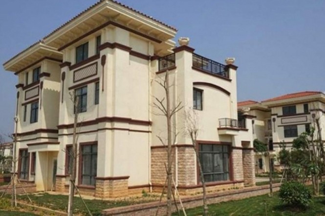 Tặng hơn 200 biệt thự sang cho dân làng, nhưng không một ai đến ở - ảnh 1