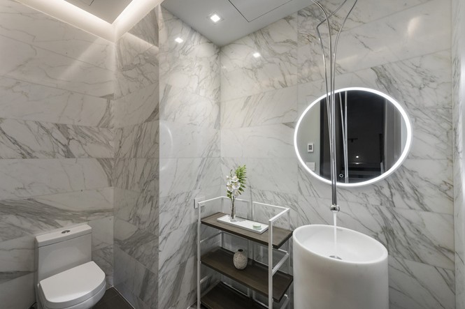 Dinh thự của giới nhà giàu có bể bơi, rạp chiếu phim trong nhà - ảnh 12