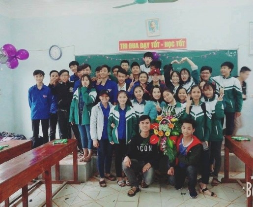 Nữ sinh Nghệ An tổ chức tiệc toàn màu hồng cho hội con trai - ảnh 2