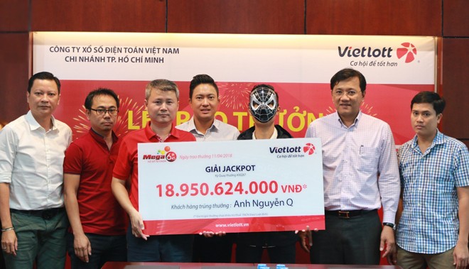 Tài xế Grab trúng độc đắc gần 19 tỷ đồng - ảnh 1