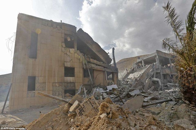 Trung tâm nghiên cứu khoa học của Syria bị đánh sập do vụ không kích - ảnh 14