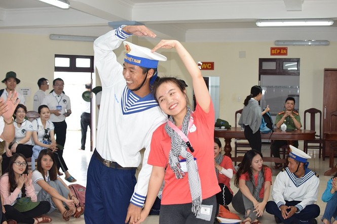 Trường Sa trong Hành trình 'Tuổi trẻ vì biển đảo quê hương' - ảnh 3