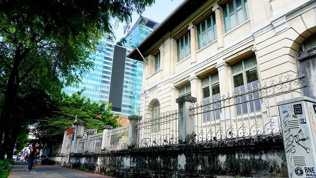 Cận cảnh tòa nhà 130 năm tuổi có nguy cơ bị phá bỏ - ảnh 4
