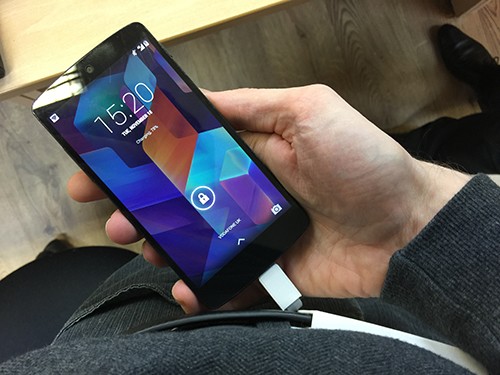Bảo vệ smartphone thế nào trong thời tiết hơn 40 độ C - ảnh 2