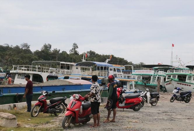 Cấp phép xây dựng ‘lạ’ ở quận trung tâm, nhiều cán bộ lại 'nhúng chàm' - ảnh 2