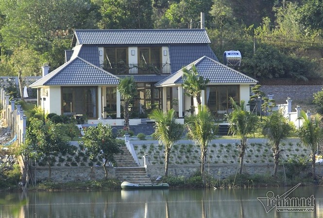 Bí ẩn những ngôi biệt thự trắng sâu trong rừng thông ở Sóc Sơn - ảnh 14