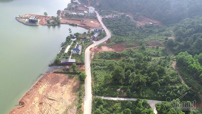 Bí ẩn những ngôi biệt thự trắng sâu trong rừng thông ở Sóc Sơn - ảnh 4