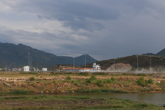 Ngổn ngang san lấp ruộng, sông làm đô thị ở Nha Trang - ảnh 3